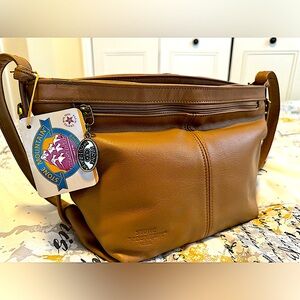 𝐒𝐭𝐨𝐧𝐞 𝐌𝐨𝐮𝐧𝐭𝐚𝐢𝐧 𝐋𝐞𝐚𝐭𝐡𝐞𝐫 𝐏𝐮𝐫𝐬𝐞-𝐌𝐚𝐝𝐞 𝐢𝐧 𝐔𝐒𝐀